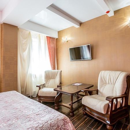Hotel Premier Kamyanske Dış mekan fotoğraf