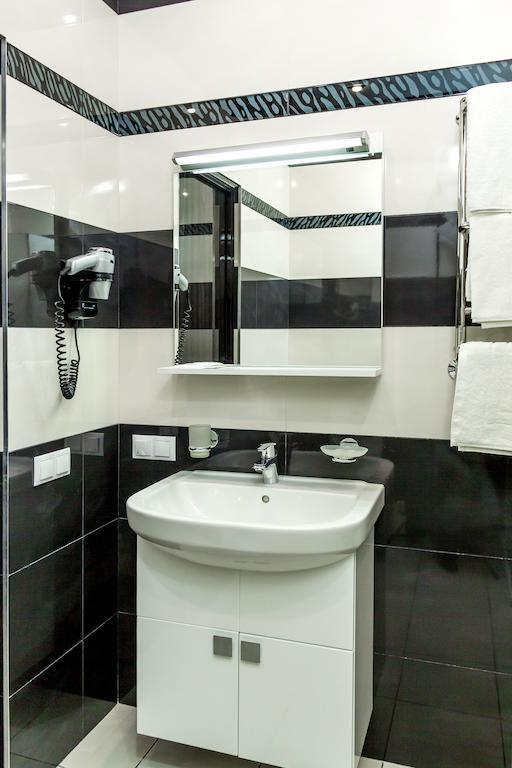 Hotel Premier Kamyanske Dış mekan fotoğraf