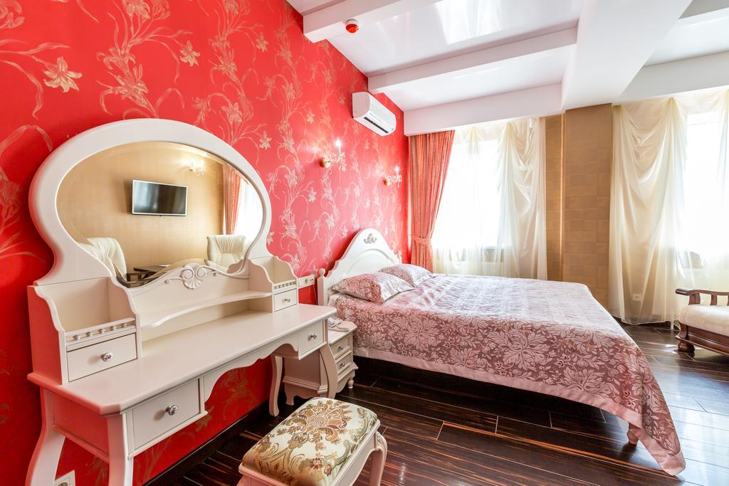 Hotel Premier Kamyanske Dış mekan fotoğraf